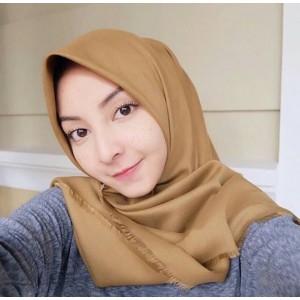 Jilbab Segi Empat Saudia Rawis Exclusive Bahan Lebih Tebal Premium Quality Bisa Cod Gratis Ongkir