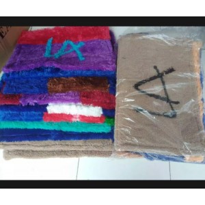 Keset Lantai/Keset Bulu Rasfur /Keset Love Lembut Dan Tebal Murah( Ukuran 60x40 cm )